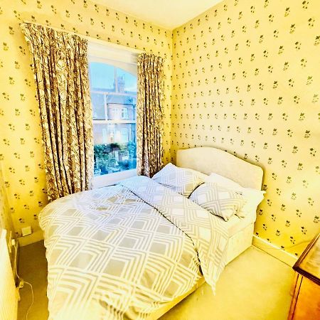New Lovely 2-Bedroom Condo In Chelsea Лондон Екстер'єр фото