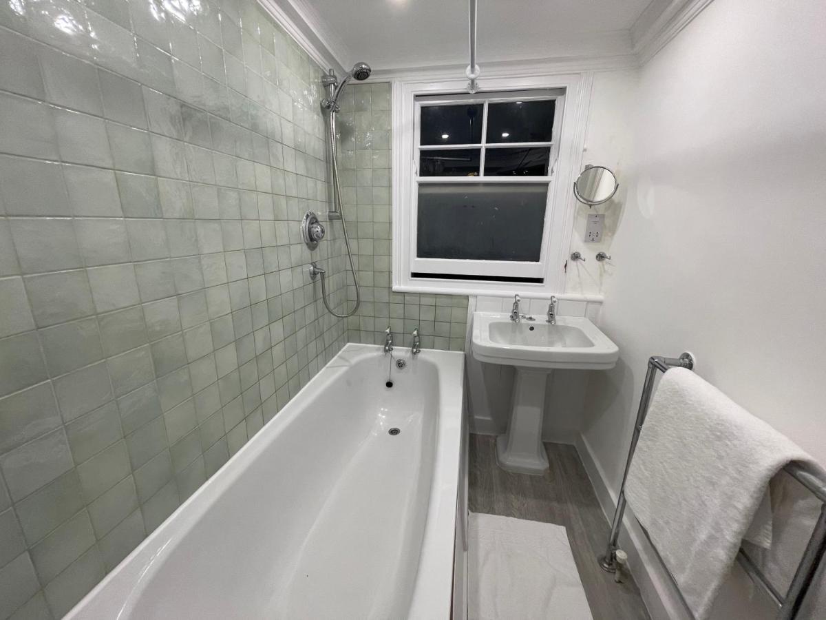 New Lovely 2-Bedroom Condo In Chelsea Лондон Екстер'єр фото