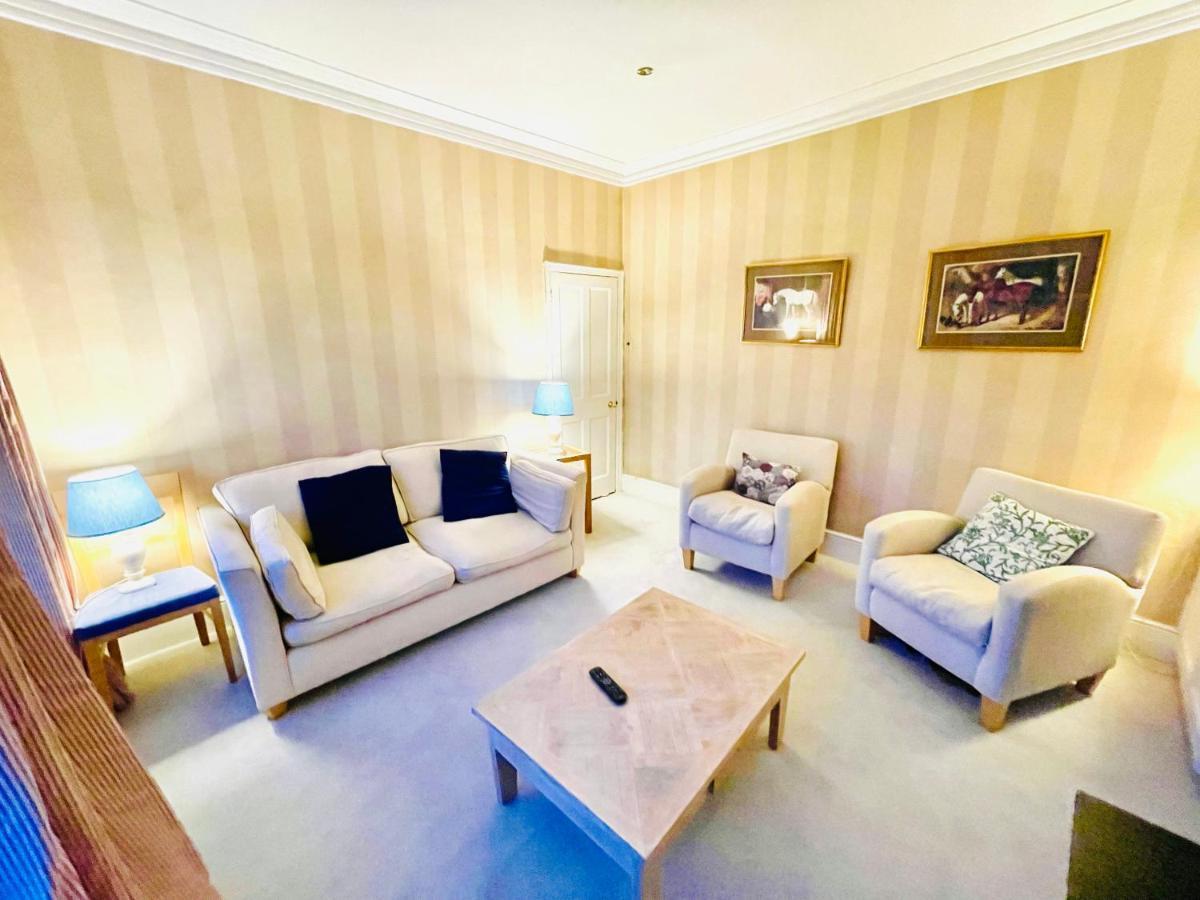 New Lovely 2-Bedroom Condo In Chelsea Лондон Екстер'єр фото
